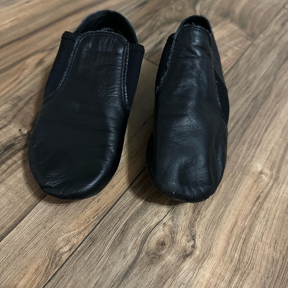 Capezio Shoes - Capezio E2 Jazz